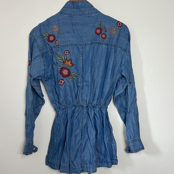Love 8 Soft Denim Embroidered Boho Top SZ S - Picture 6 of 6